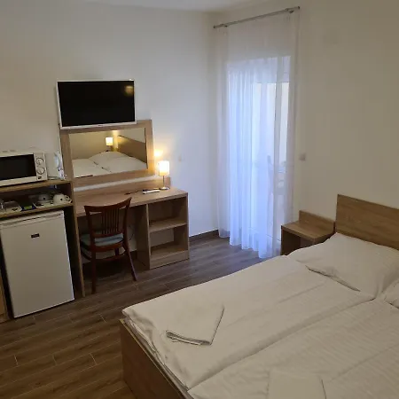 Guest house Tancsics Vendeghaz 3*