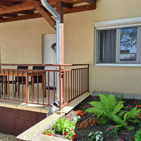 Tancsics Vendeghaz 3* Siofok