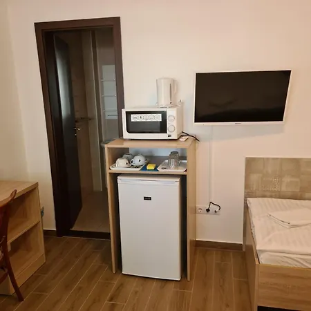 Tancsics Vendeghaz Guest house *