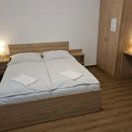 게스트하우스 Tancsics Vendeghaz 4*
