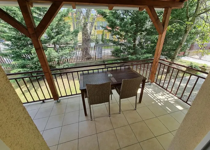 Tancsics Vendeghaz 3* Siófok